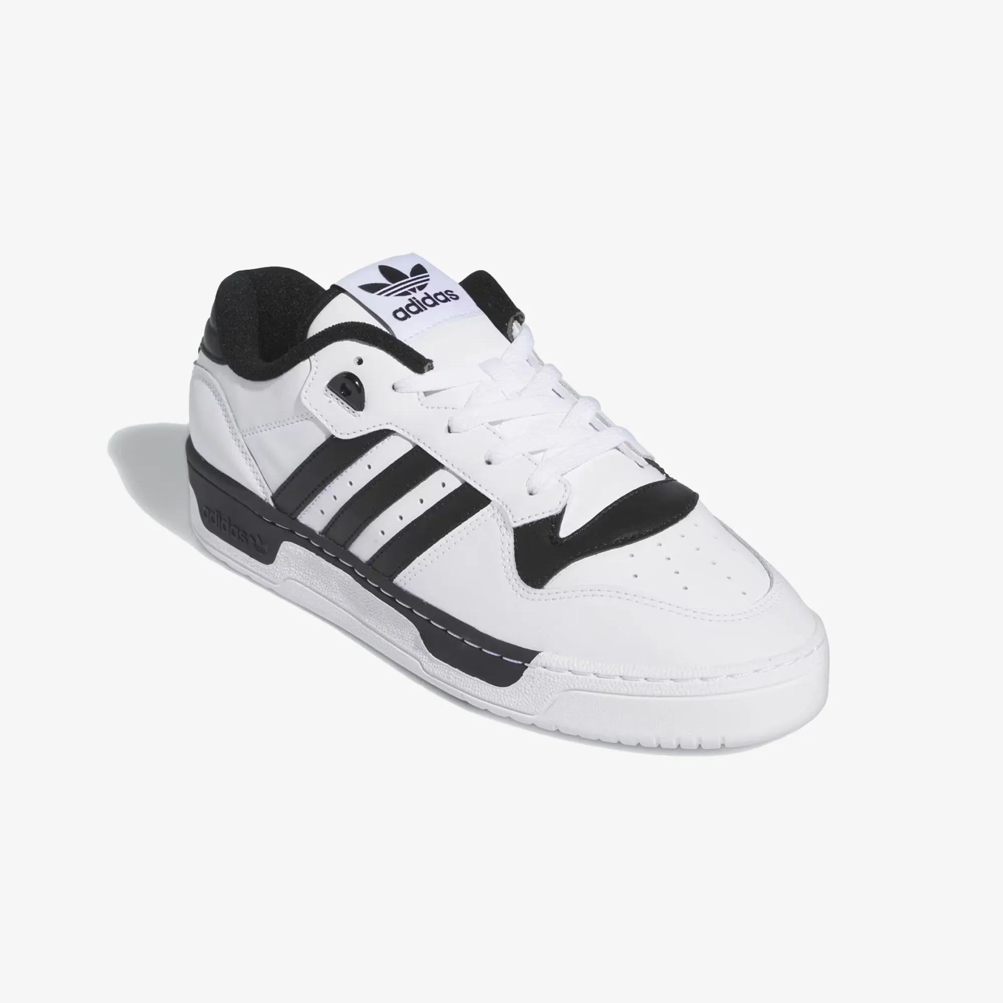 Adidas Originals | RIVALRY LOW { CLOUD WHITE/CORE BLACK Core Fit Stair Run