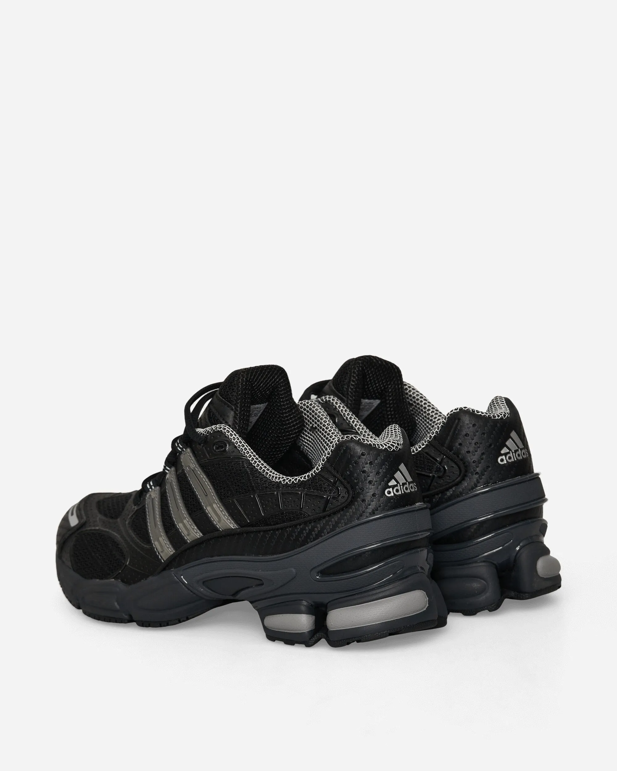 Dual Tone Rain Guard Ozweego Pro Sneakers Core Black / Iron Metallic / Grey Six