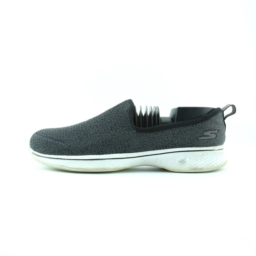 SKECHERS  GOGA MAX GO WALK Synthetic Field Walk