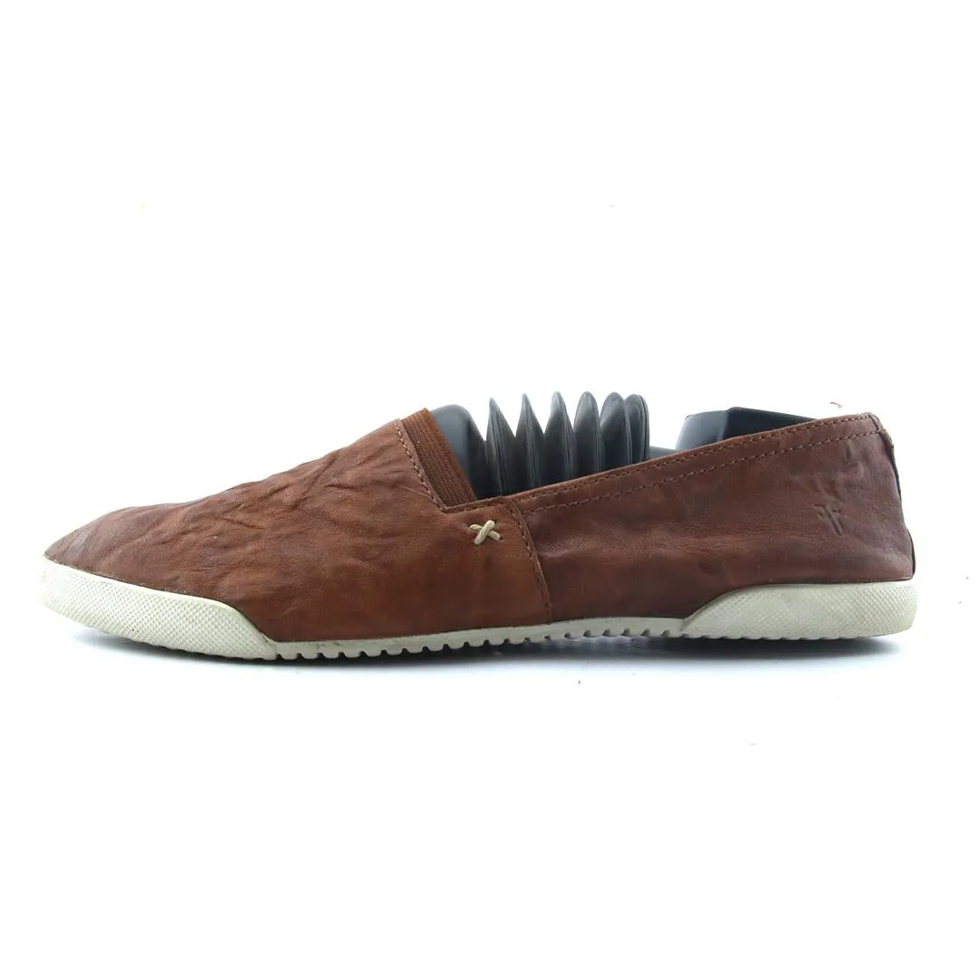Wild Trek FRYE .