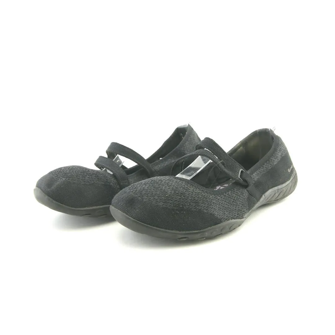 Sturdy Build SKECHERS RELAXED FIT: BREATHE-EASY - KEEP CLEAN