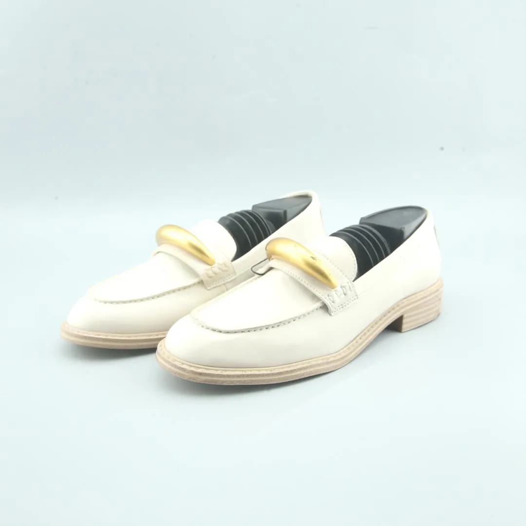 Reinforced toe FRANCO SARTO ALESSO