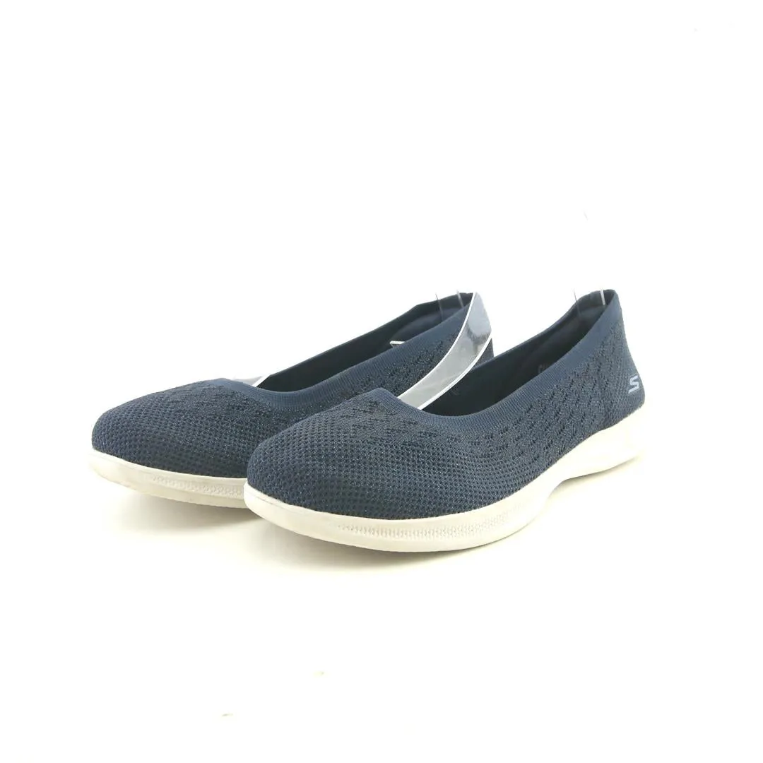 Ice Grip Reinforced toe SKECHERS  KNIT SKIMMERS - GLIMMER