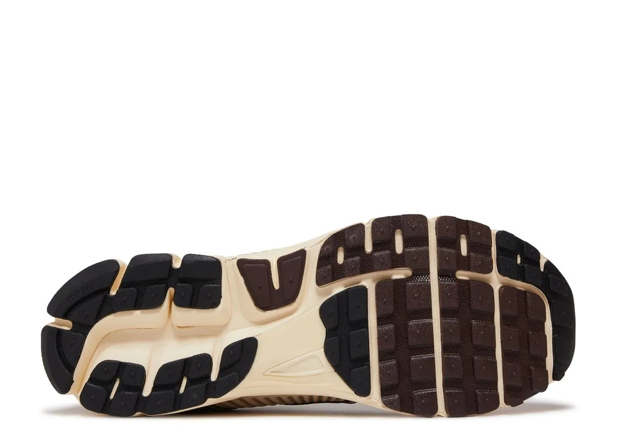 Nike Zoom Vomero 5 Sashiko cross - training shoe versatility plaid - design shoes