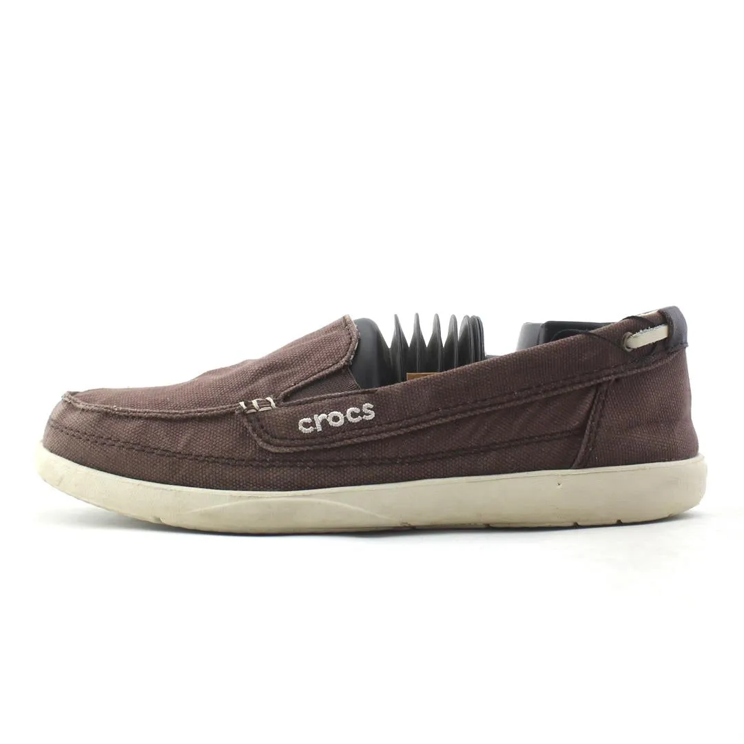 Moist Guard Street Glow CROCS WALU