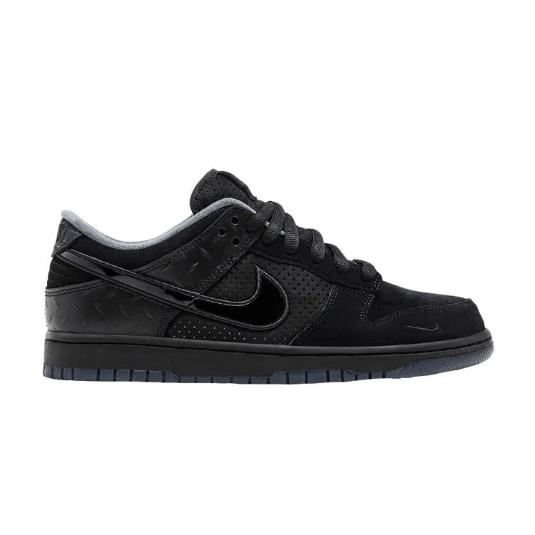 City Escape Nike Dunk Low Ducks of a Feather Black University of Oregon PE