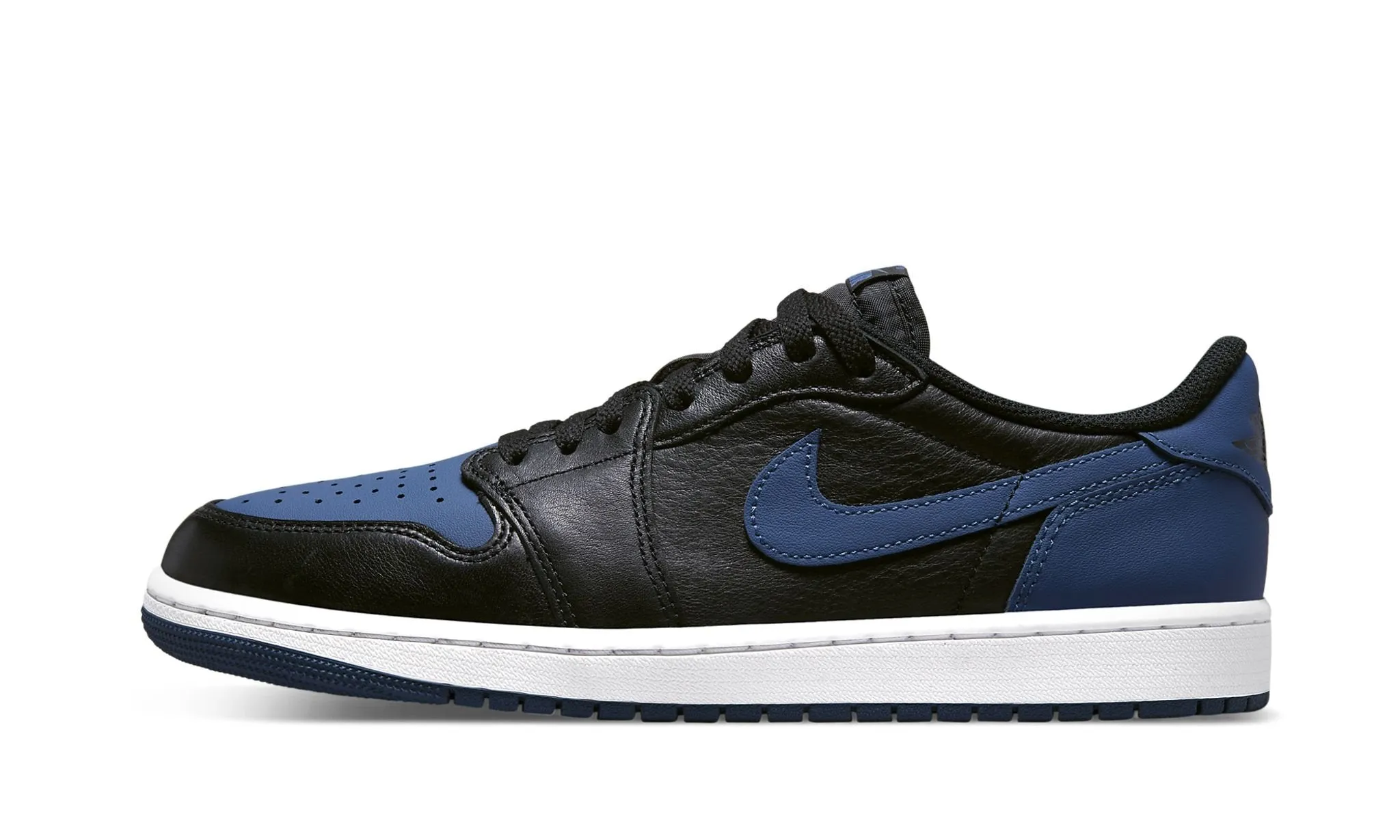 Casual Move Air Jordan 1 Retro Low OG 'Mystic Navy'