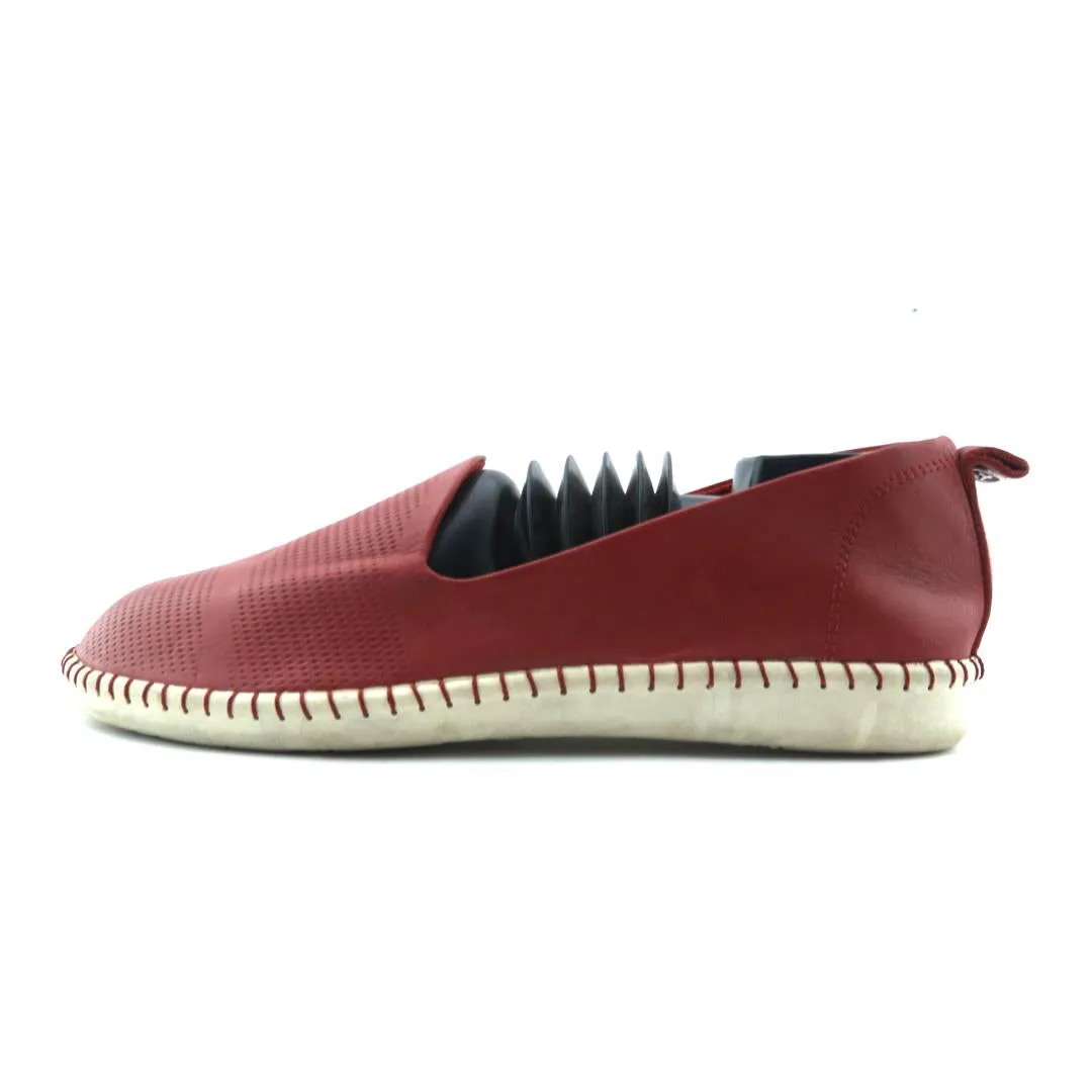 TAMARIS . Cushioned heel