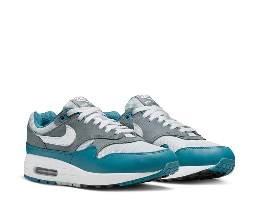 Neutral palette Nike Air Max 1 SC
