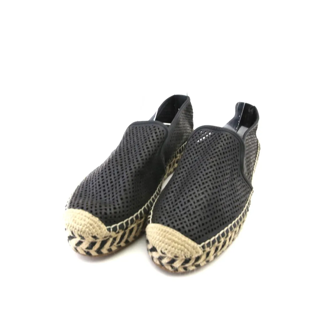 Run Free Scandi Clean VINCE CAMUTO HAMORRA