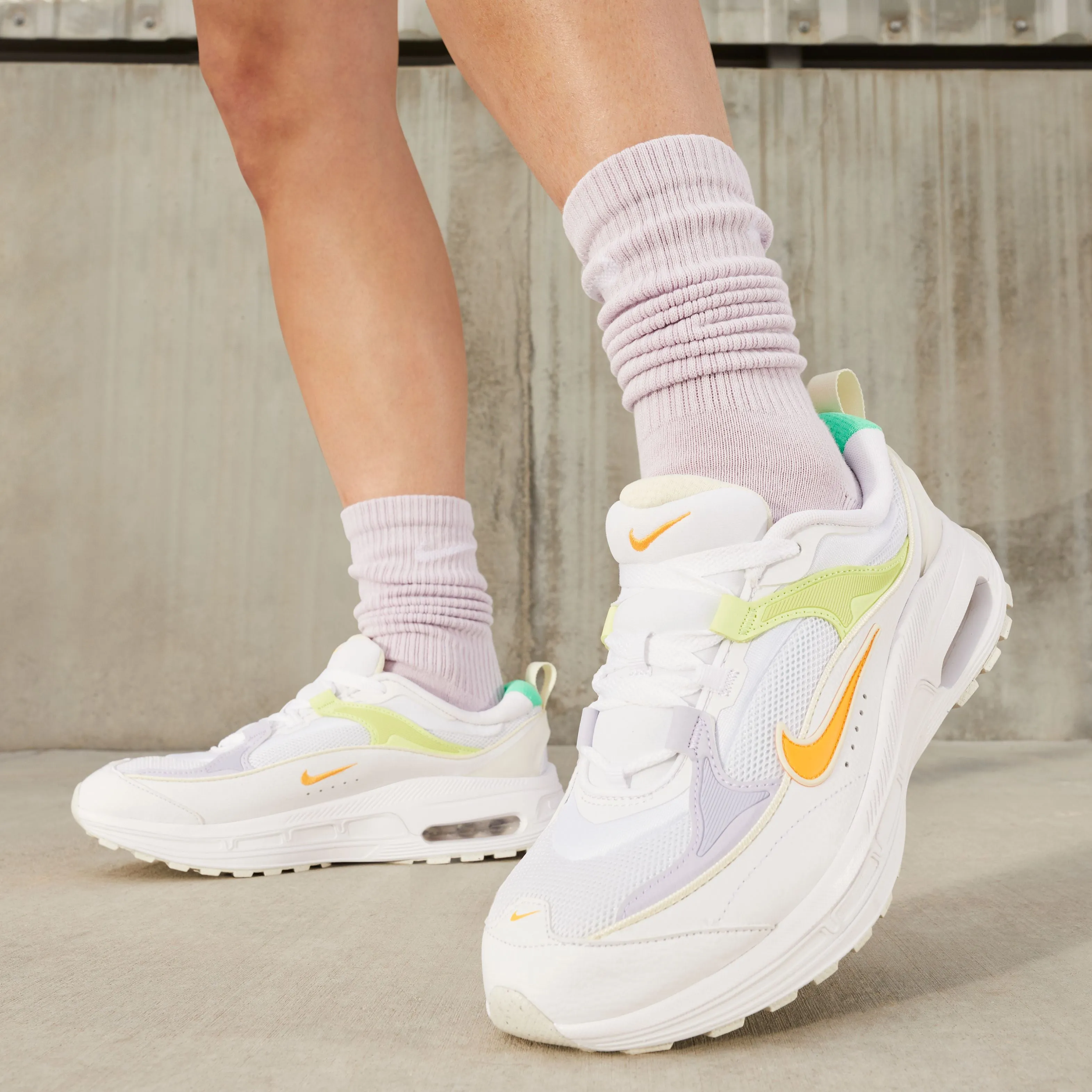 Relaxed Style Minimal Design Air Max Bliss Next Nature Lifestyle Shoes