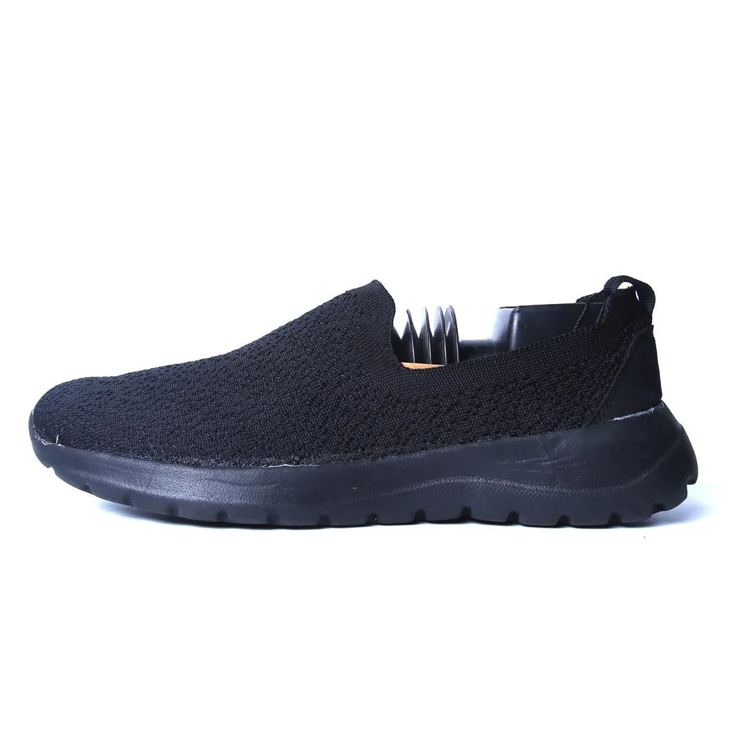 ATHLETIC WORKS COMFORT FIT mud proof Pack Safe