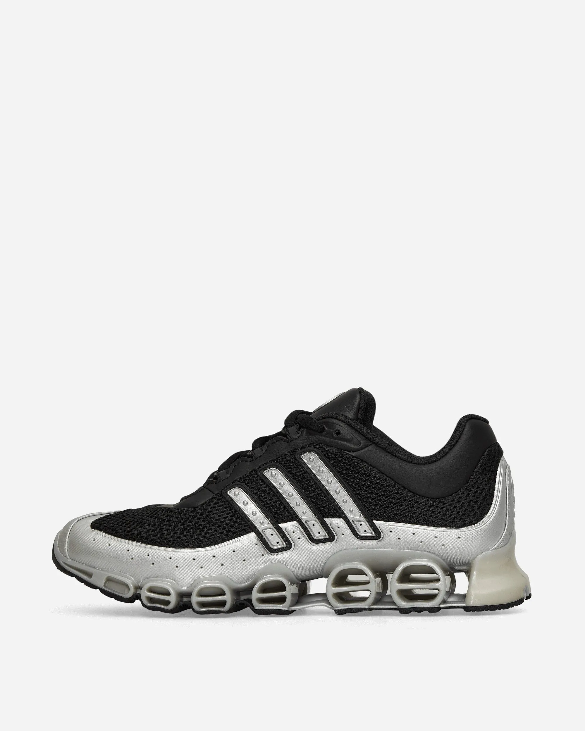 Women's Megaride Sneakers Core Black / Silver Metallic Quick Motion Stable Core