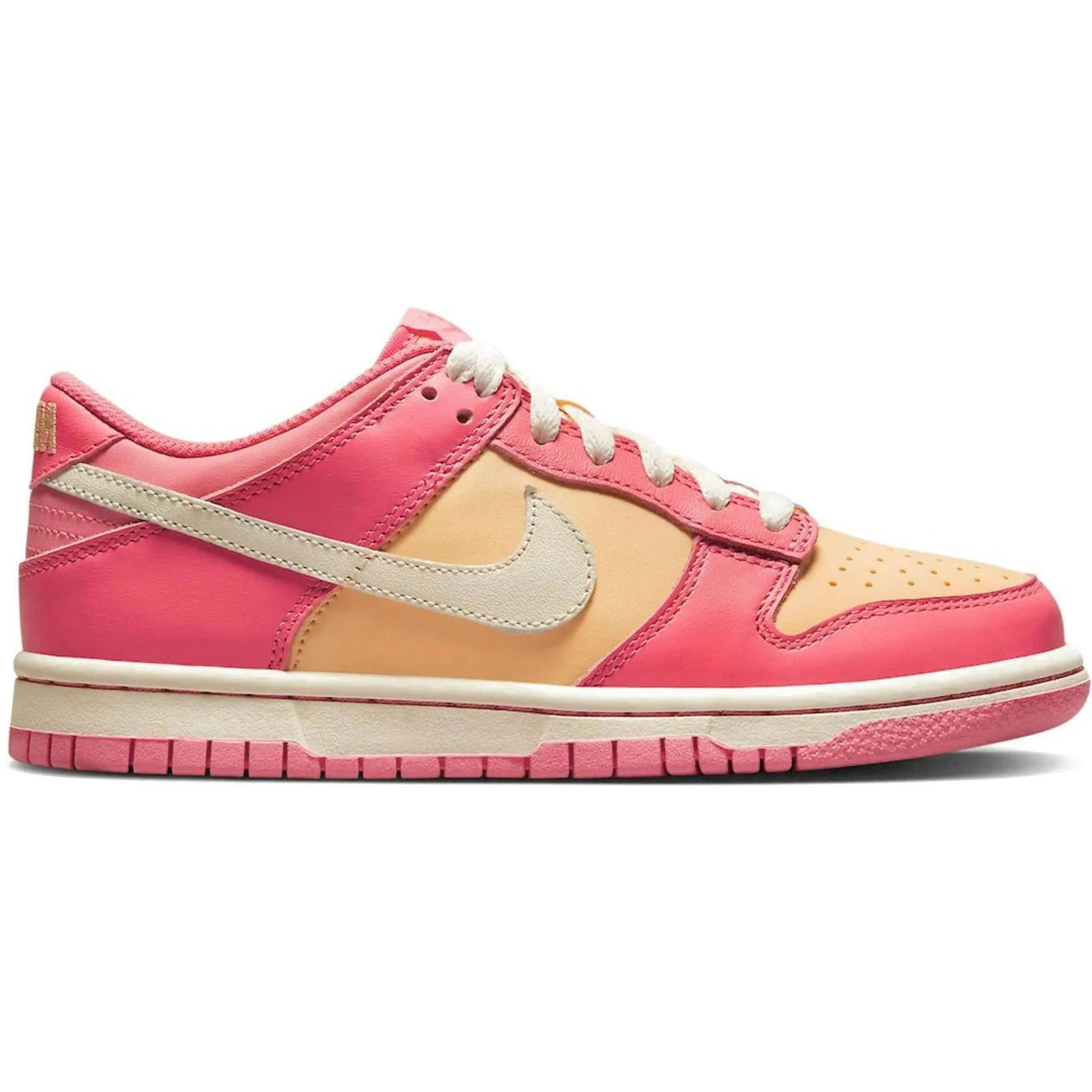 Nike Dunk Low Strawberry Peach Cream (GS) Meet Walk Marathon Walk