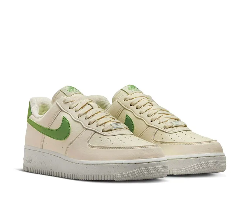 Nike Air Force 1 '07 SE Commute Look
