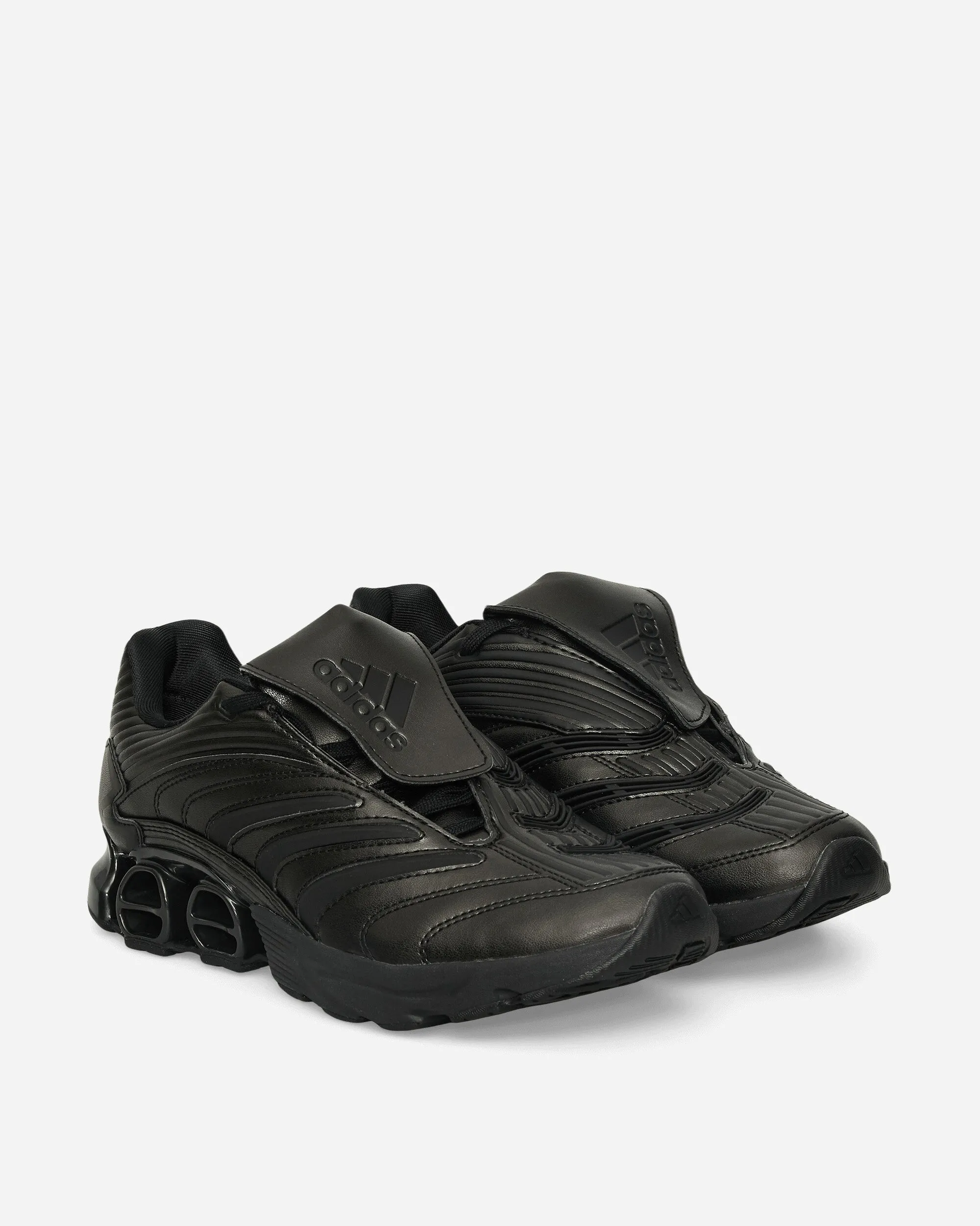 Predator Megaride Sneakers Core Black School Style