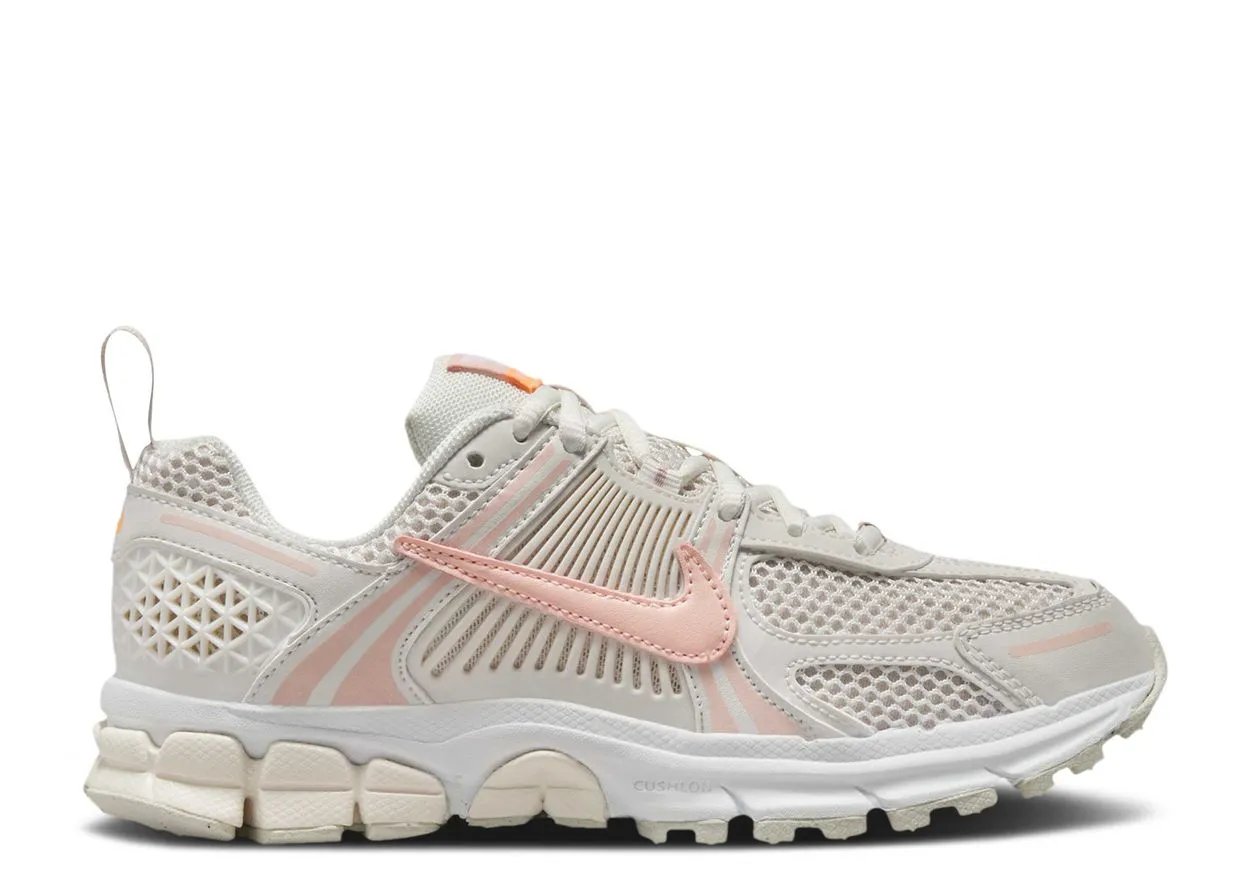 Nike Zoom Vomero 5 Phantom Echo Pink Rainy running shield