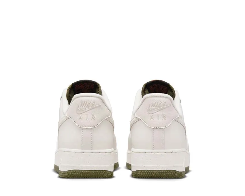 Relax Movement Stable Step Nike Air Force 1 '07 LV8