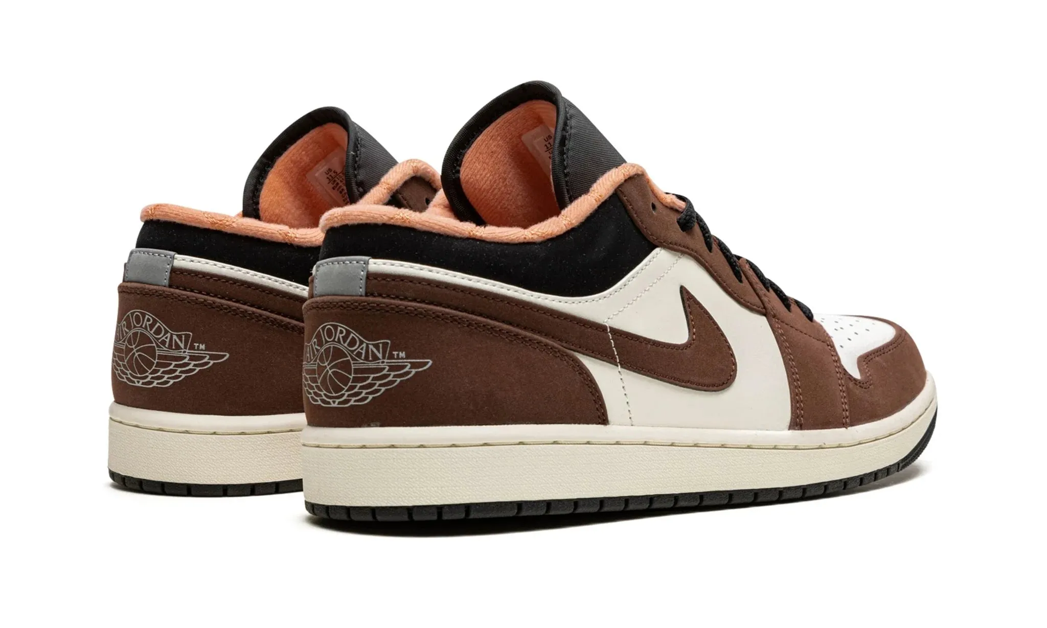 Air Jordan 1 Low Mocha Sturdy Build