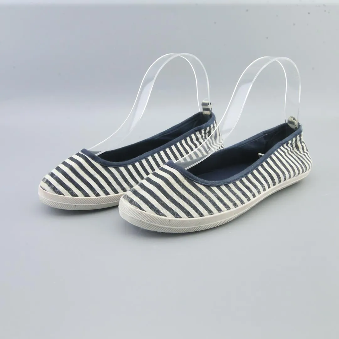 Skin Fresh Style Base CHARLOTTE RUSSE .