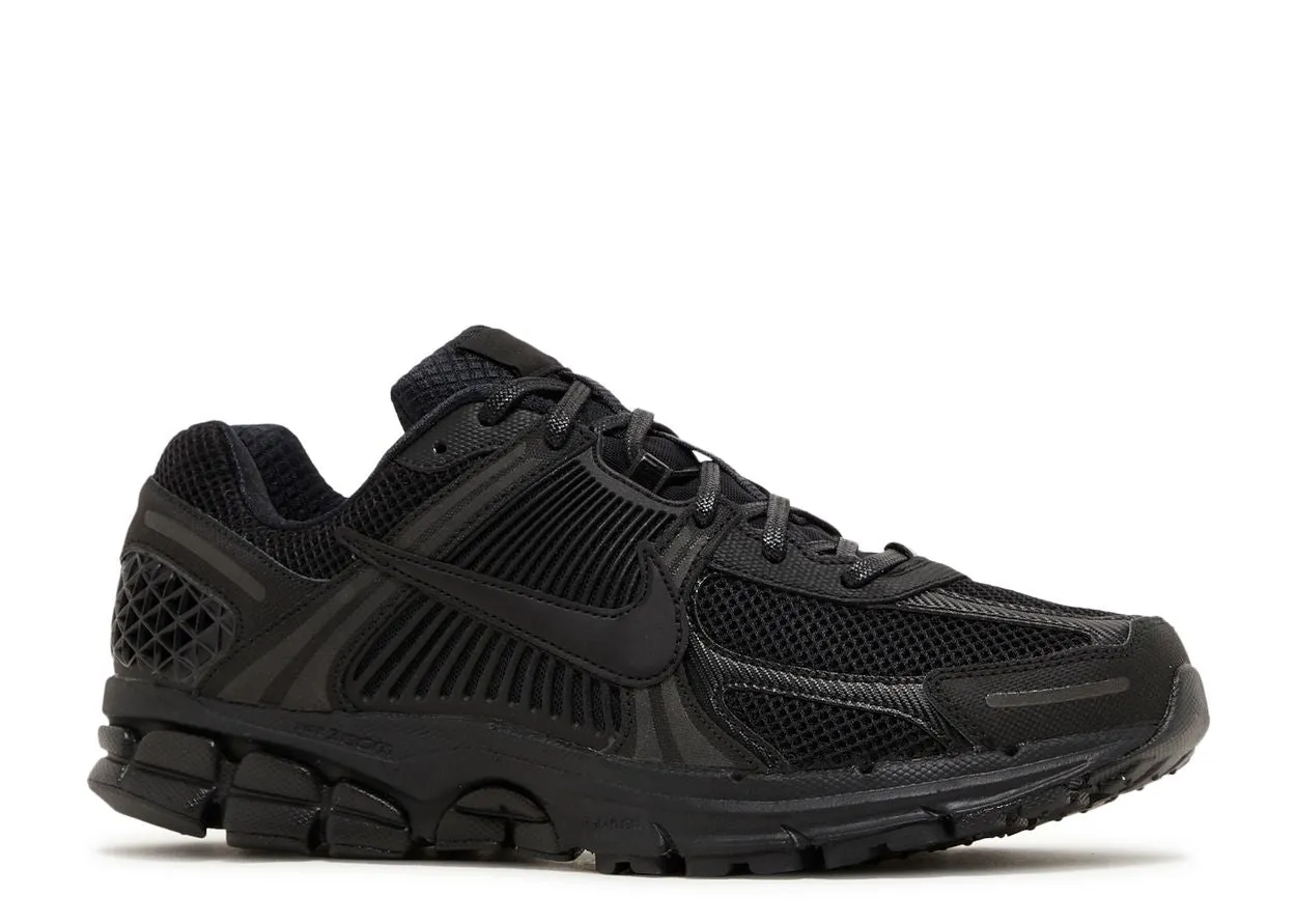 Nike Zoom Vomero 5 Triple Black Fast Steps Energy - returning