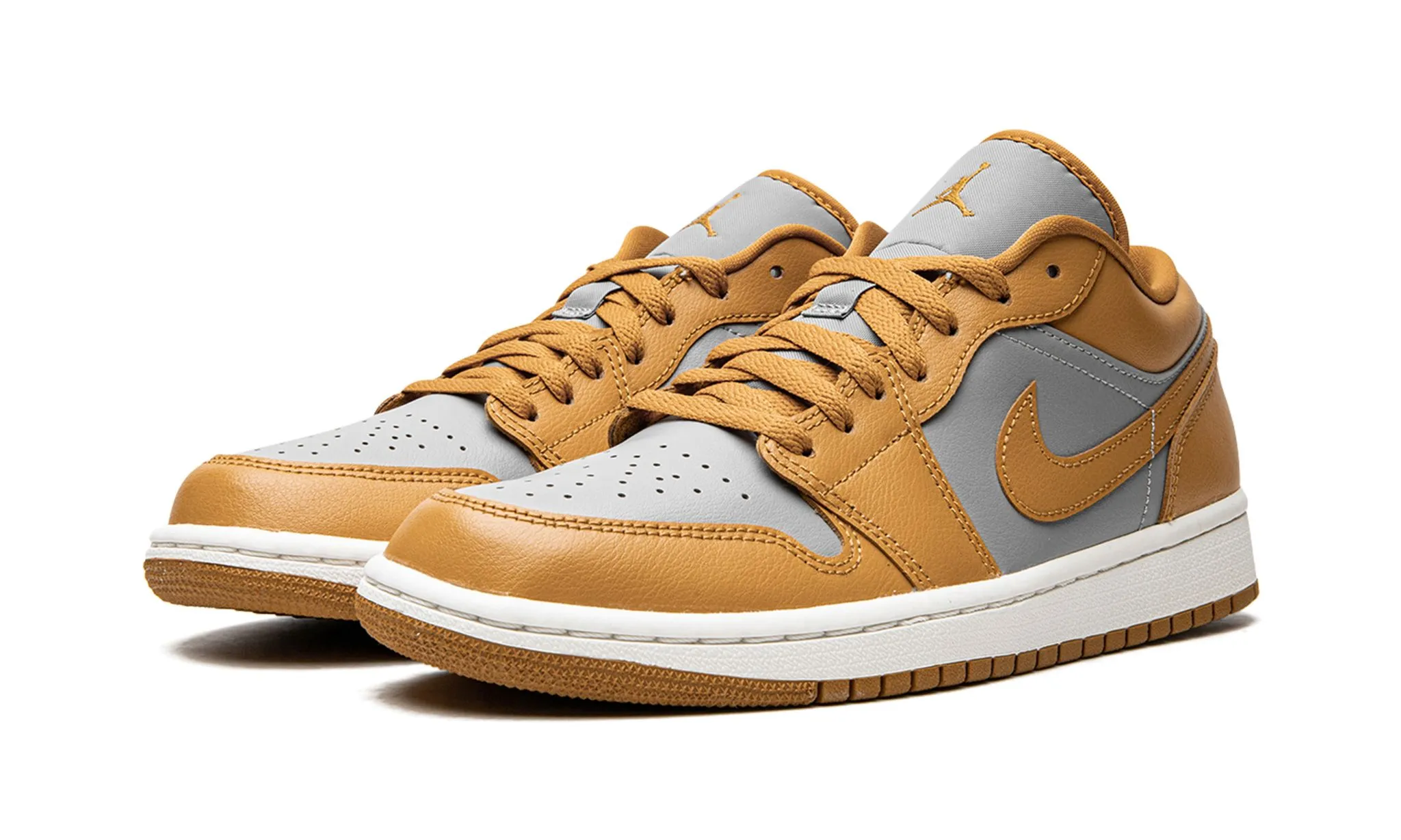 Wmns Air Jordan 1 Low Chutney Smooth Soles Queen Fit