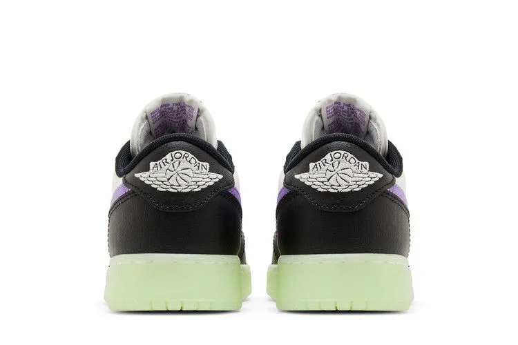 Ring Walk Air Jordan 1 Retro Low OG GS 'Black Raspberry'