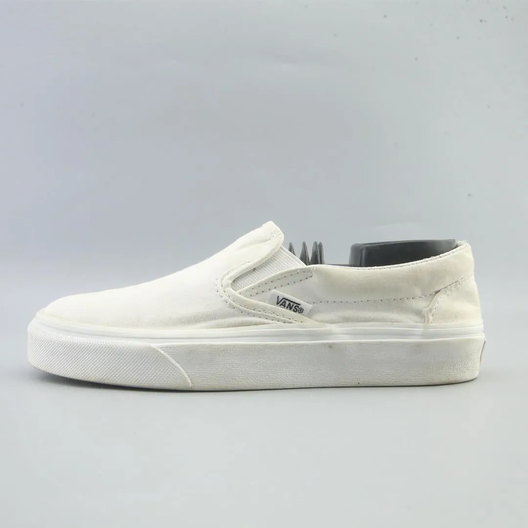 VANS CLASSIC Month Strong