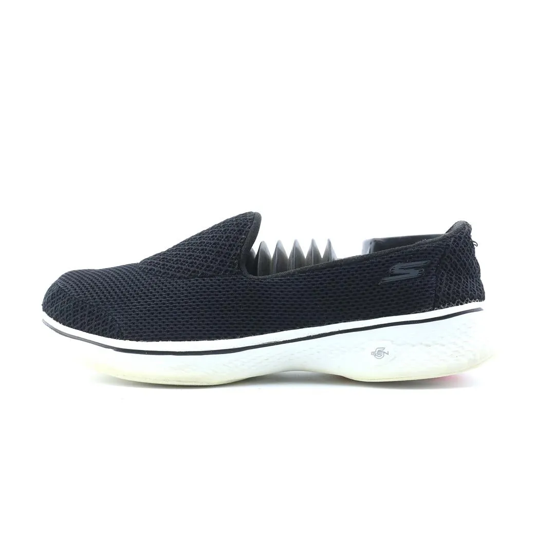 SKECHERS GOGA MAX Soft Lining Style Pop