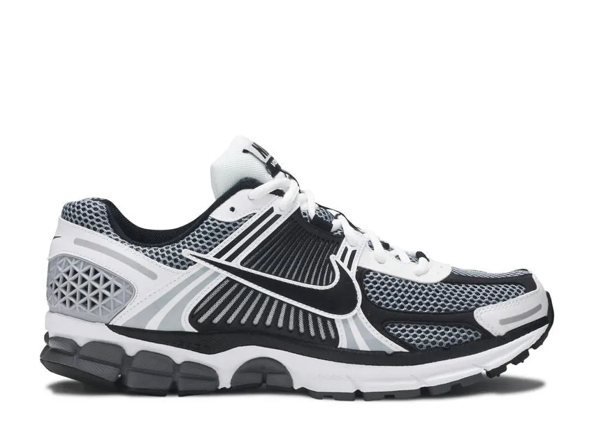 running on mud shoes Nike Zoom Vomero 5 Dark Grey Black White