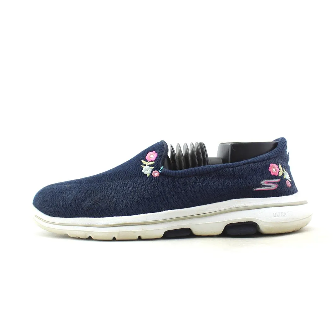 SKECHERS GO WALK 5 Hiking