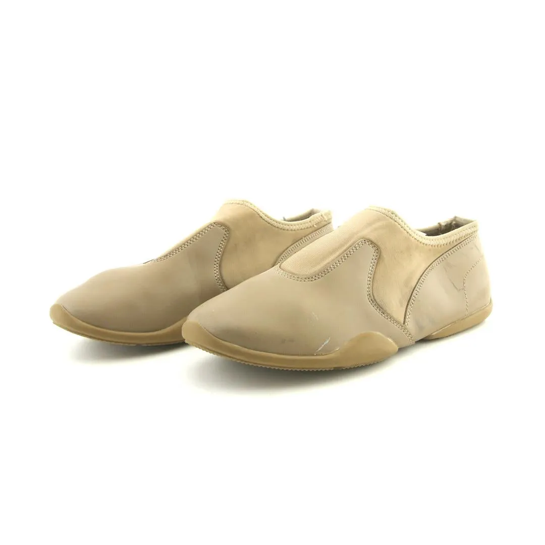 STYLE PLUS . Wide Base Comfort Upper