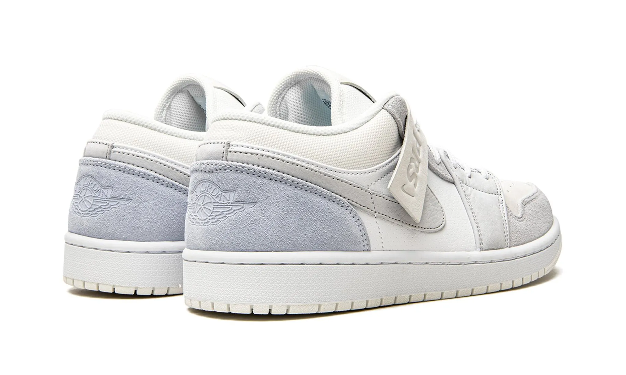 Air Jordan 1 Low 'Paris' design Global Fit
