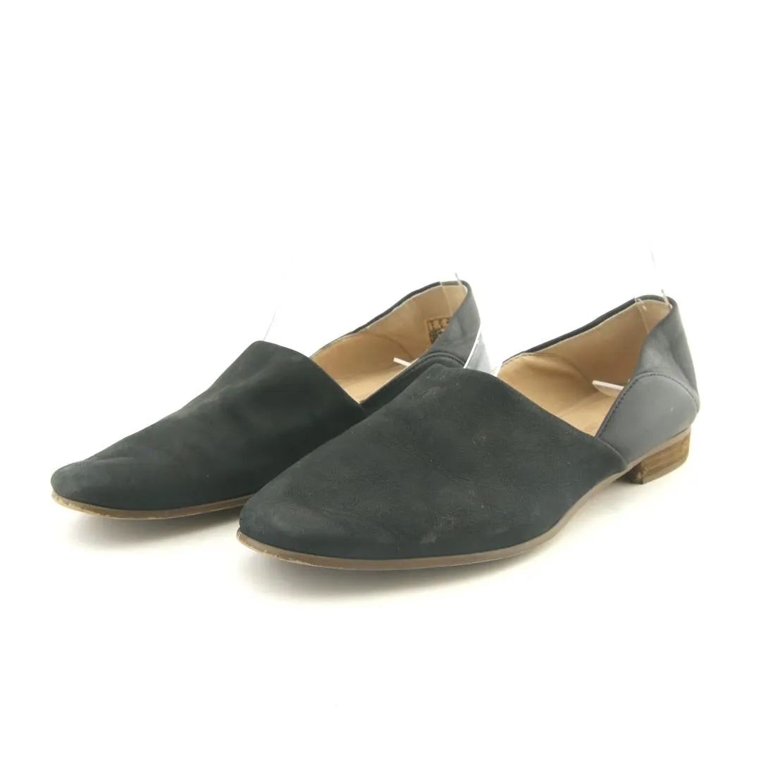 CLARKS CUSHION PLUS Padded collar Heel Safe