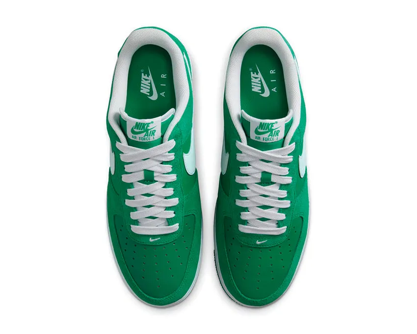 Nike Air Force 1 '07 LV8 "Stadium Green" travel mode