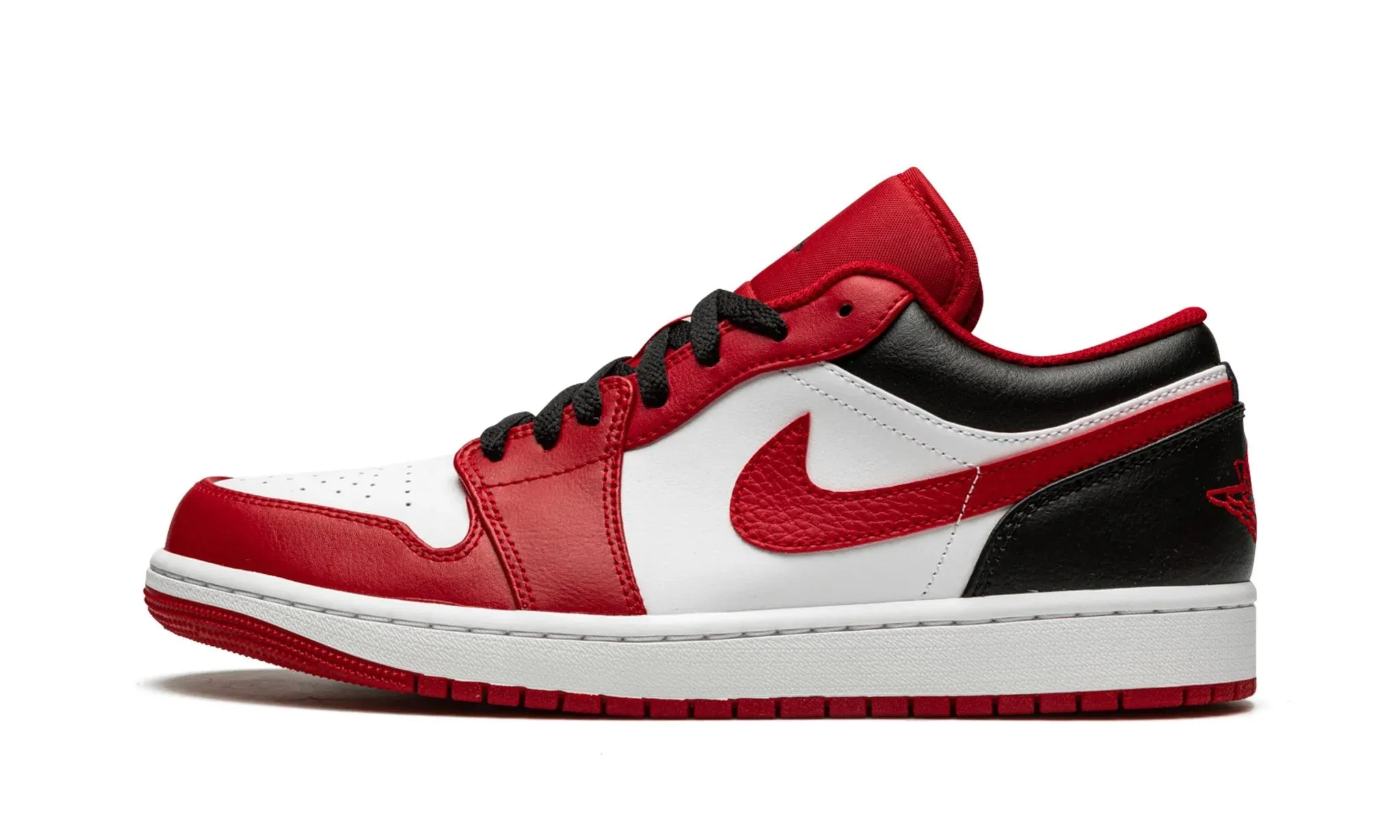 Breathable Upper Air Jordan 1 Low Reverse Black Toe Bulls