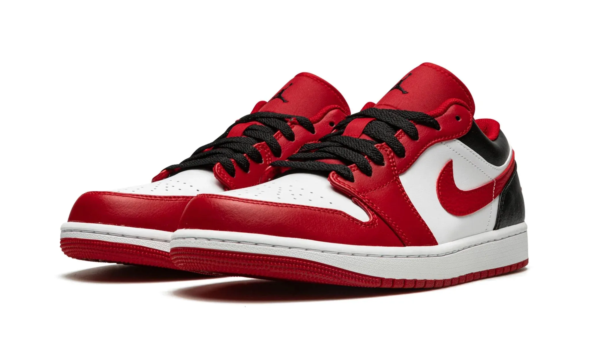 Air Jordan 1 Low Reverse Black Toe Bulls Moisture wicking Pose Ready