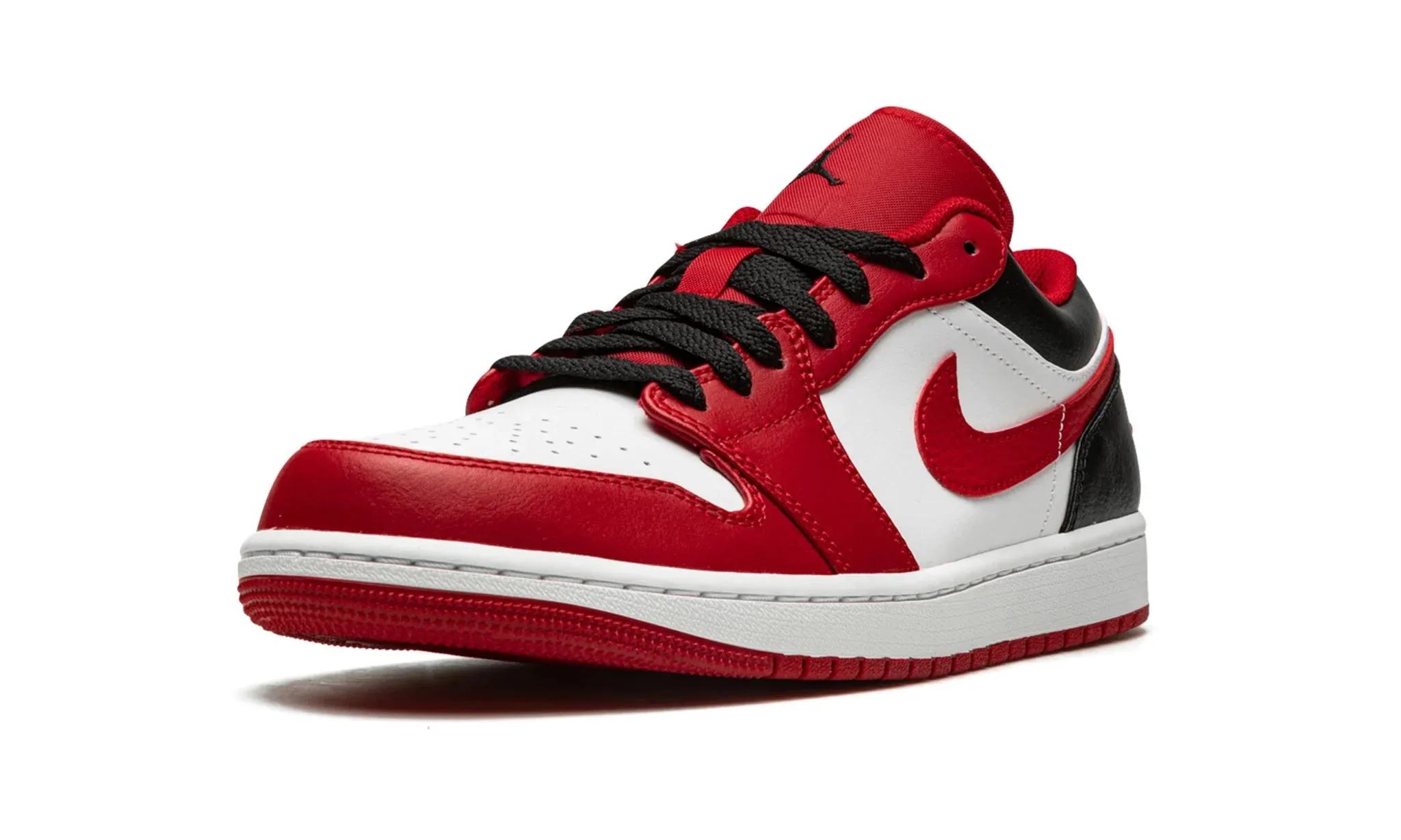 Comfort Platform Stable base Air Jordan 1 Low Reverse Black Toe Bulls