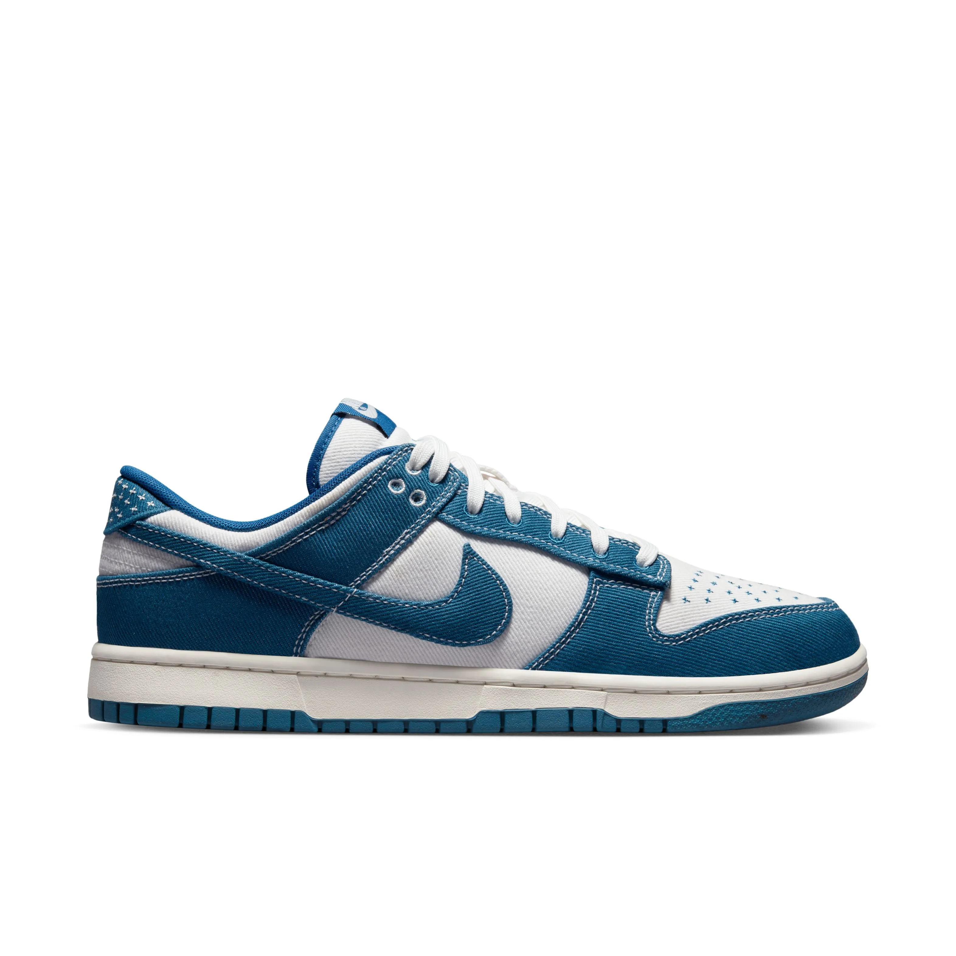 Travel Walker Dunk Low Retro SE Lifestyle Shoes