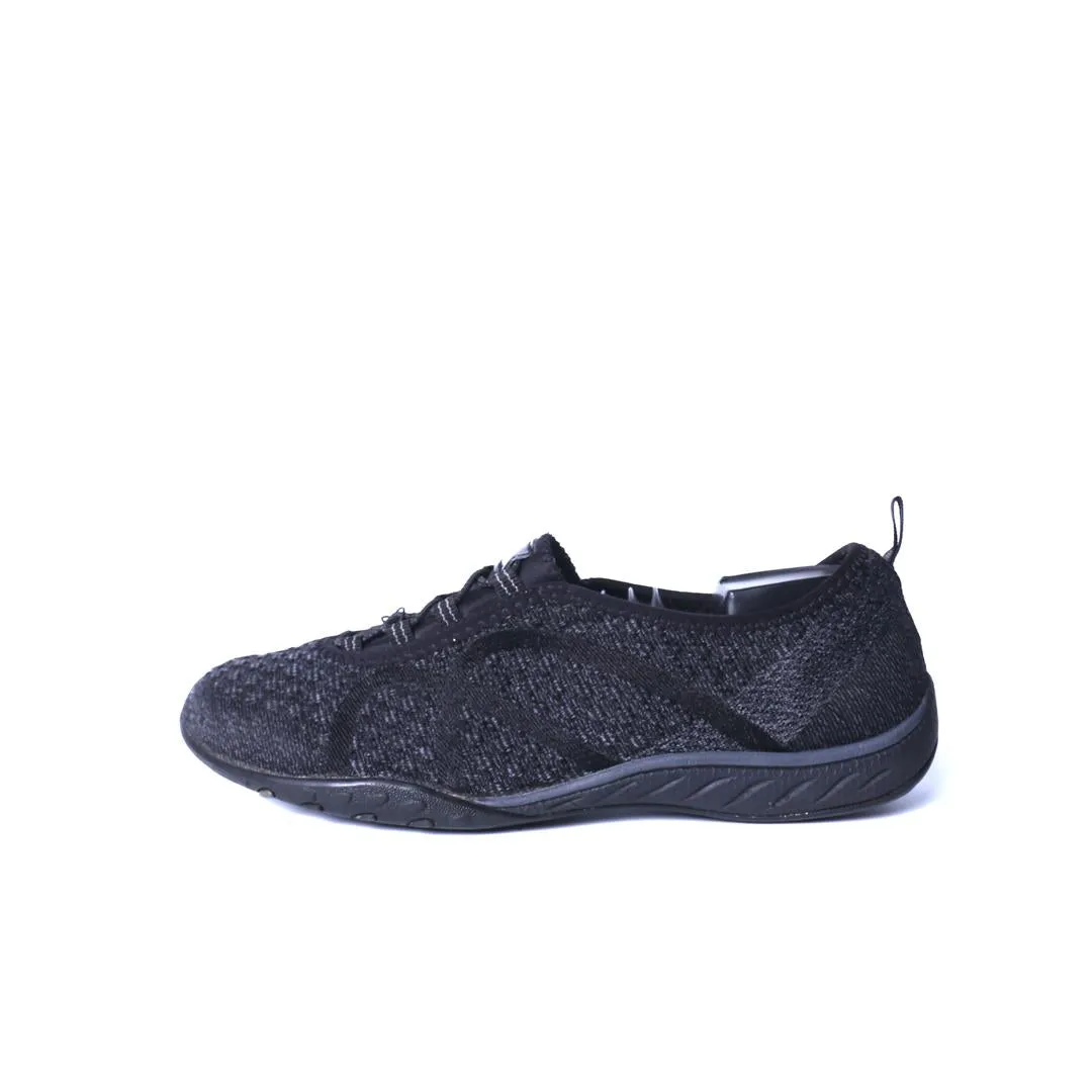 Flexibility Feature SKECHERS MEMORY FOAM