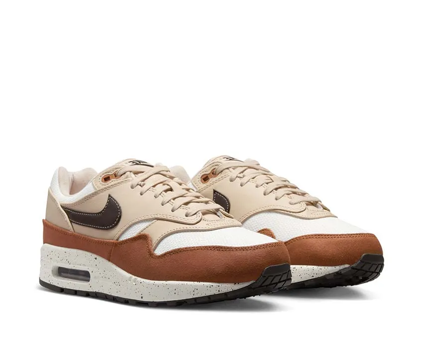 Nike Air Max 1 '87 W Cozy Design Hold Step