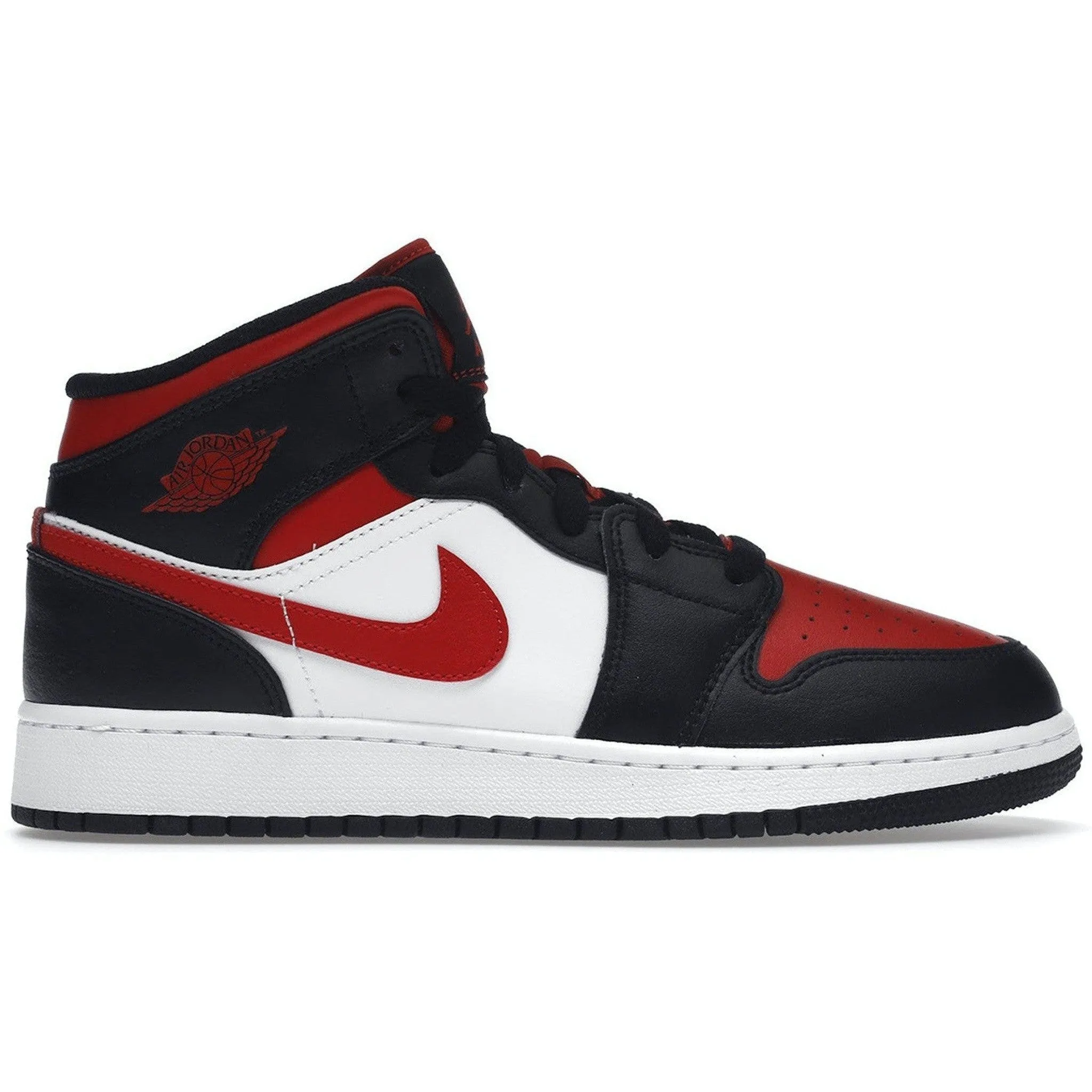 Jordan 1 Mid Black Fire Red (GS) Men Mode Daily Step