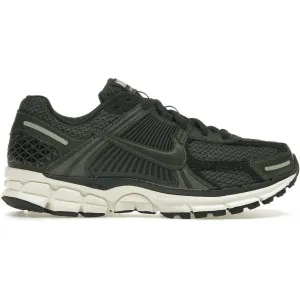 Comfortable Base Nike Zoom Vomero 5 Sequoia (Women's)