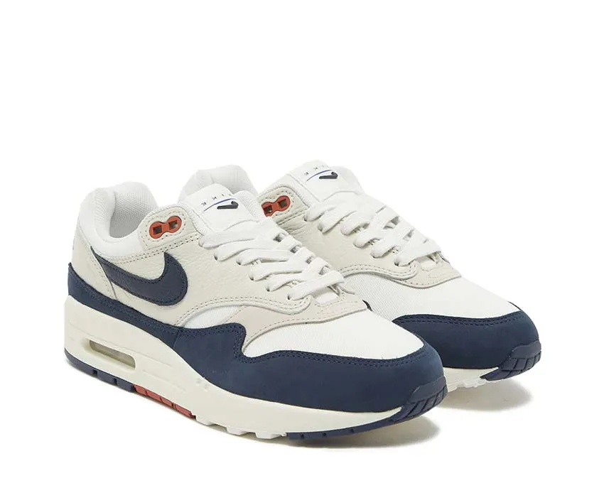 Stable base Nike Air Max 1 LX W