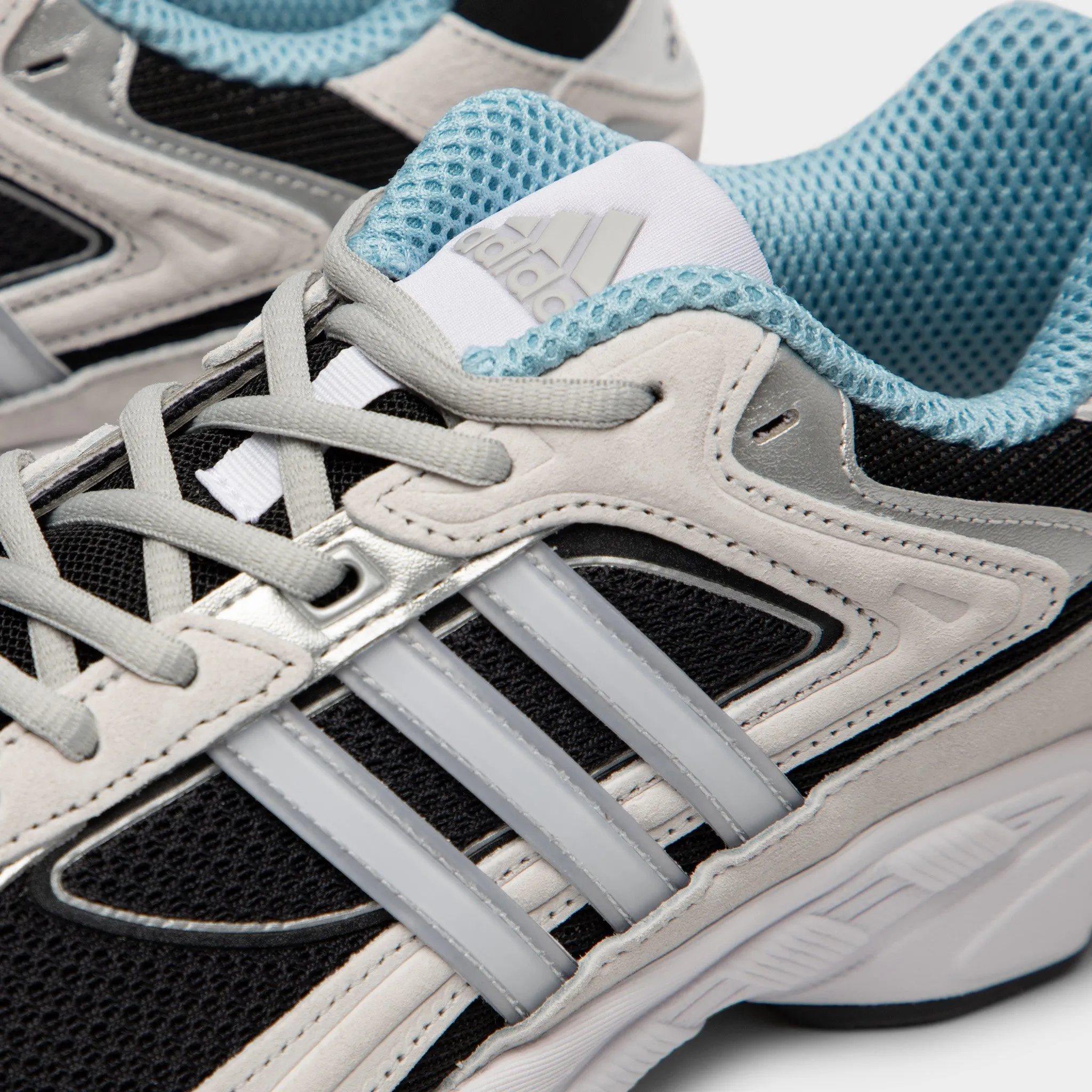 adidas Originals Response Core Black / Cloud White - Clear Blue Year long Road grip