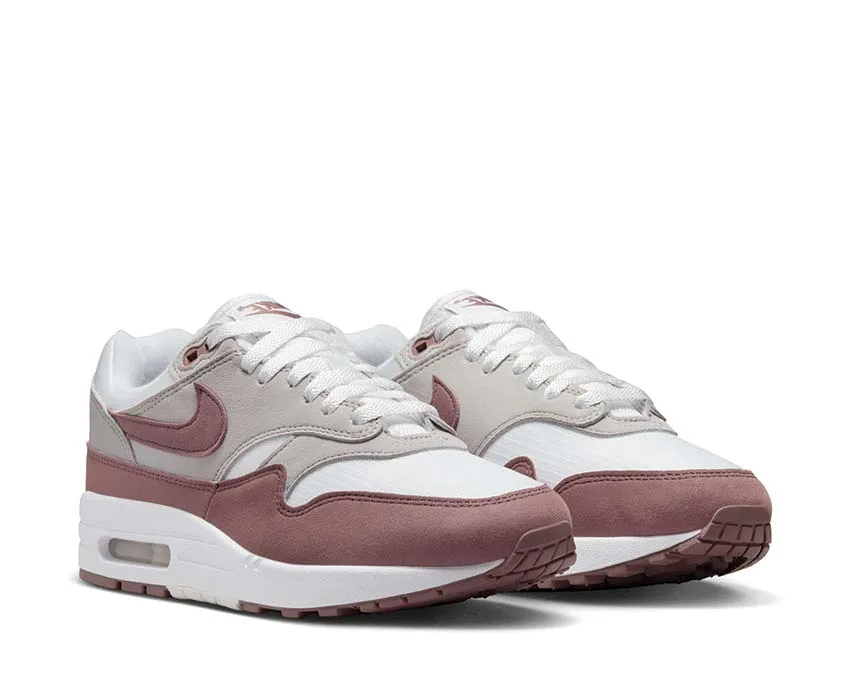 Nike Air Max 1 W Hold Step Relax Fit