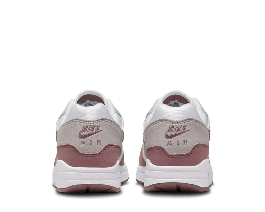 Nike Air Max 1 W Jogger Style Natural Fit