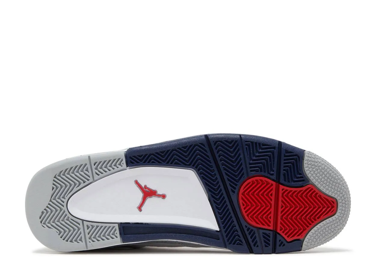 Air Jordan 4 Midnight Navy Effortless Walk Snow Step