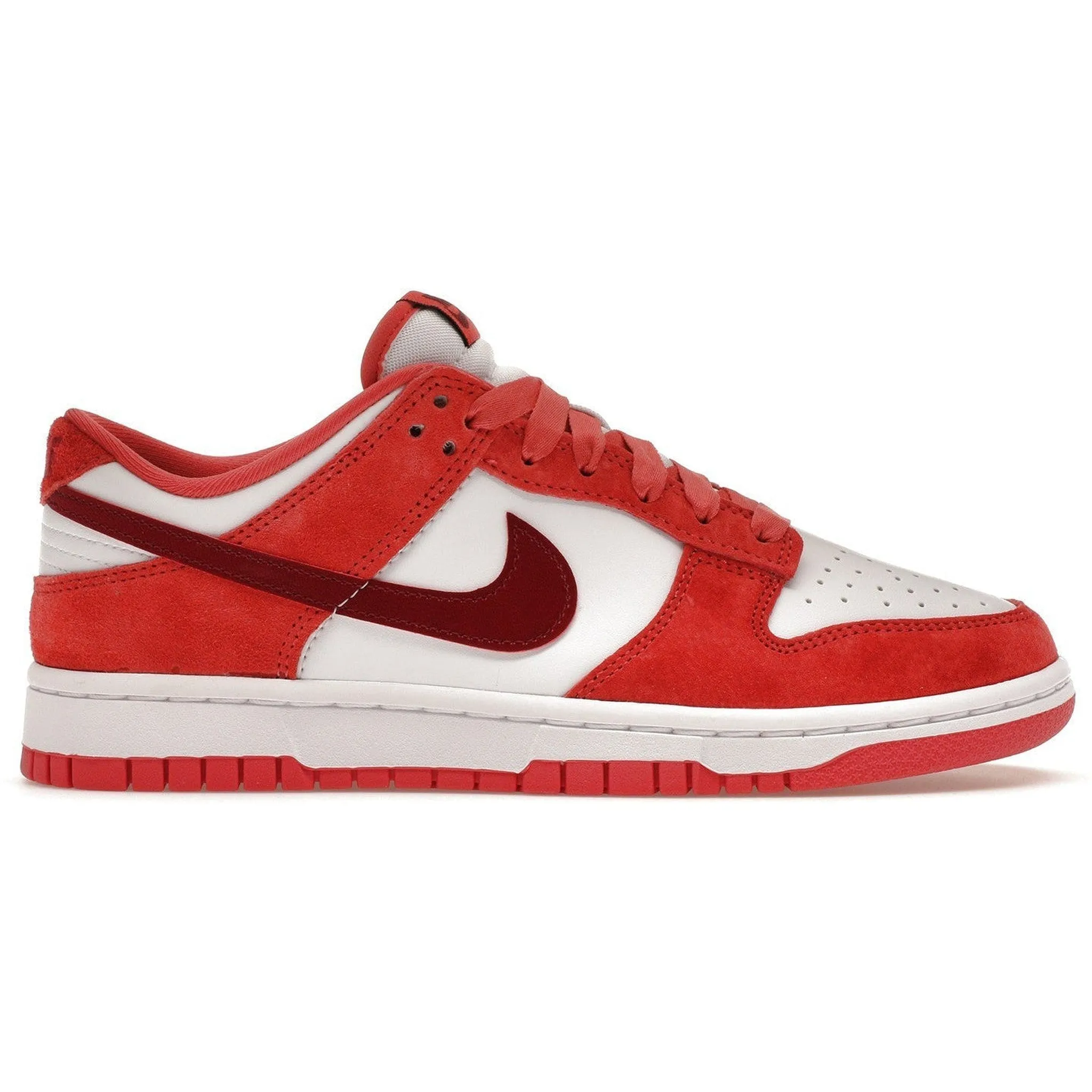 Nike Dunk Low Valentines Day (2024) (Women's) lightweight fabric Stylish Comfort