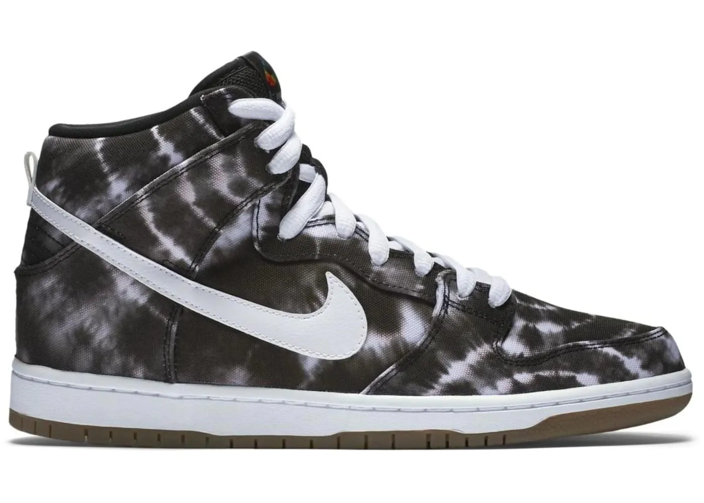Nike SB Dunk High Tie Dye Black Commute Look